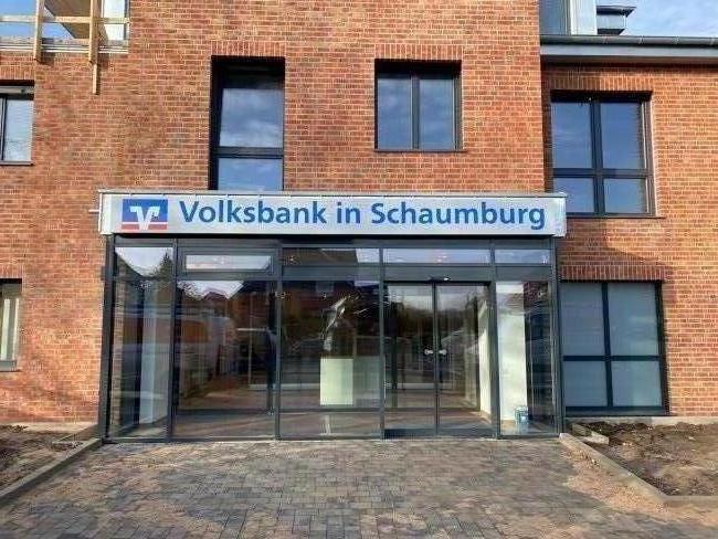 medium_Dekupiertes_Leuchttransparent_Lichtwerbung_Rosenkranz_Volksbank.webp