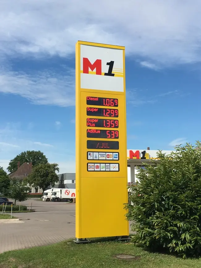 medium_M1_Tankstelle.webp